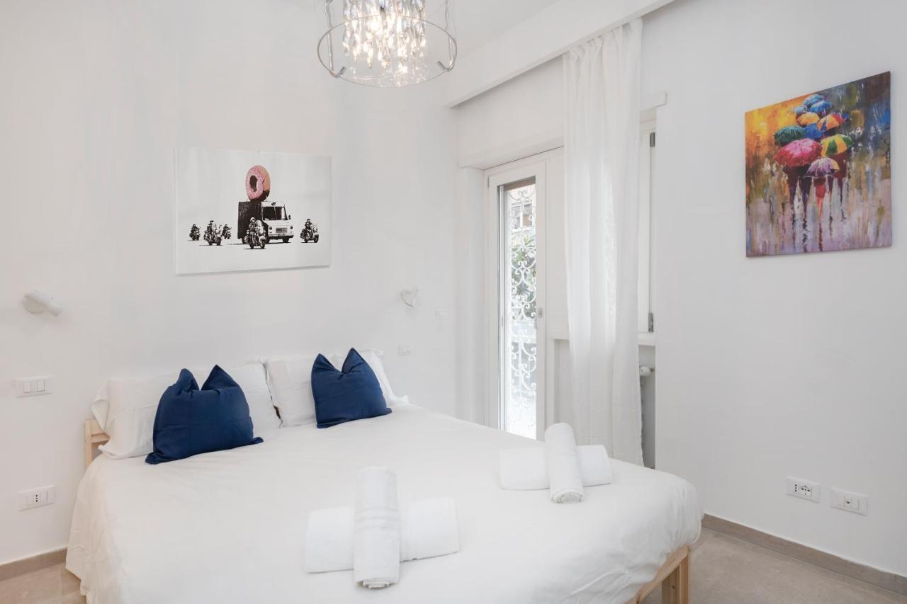 Easystayrome 10 Pax 3 Baths 1 Min From Metro Lejlighed